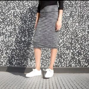 Athleta High Rise Tube Skirt On The Go MEDIUM Heather Gray Versatile Stretch